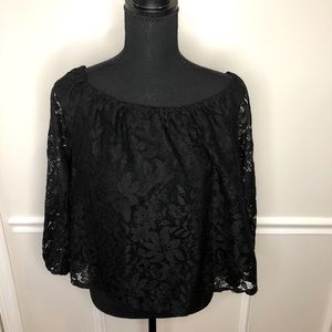 Hollister lace, off/on the shoulder top